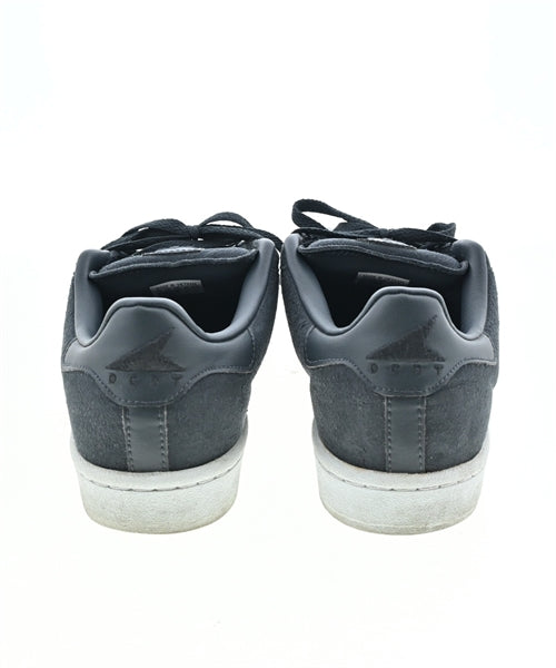 adidas รองเท้าผ้าใบ