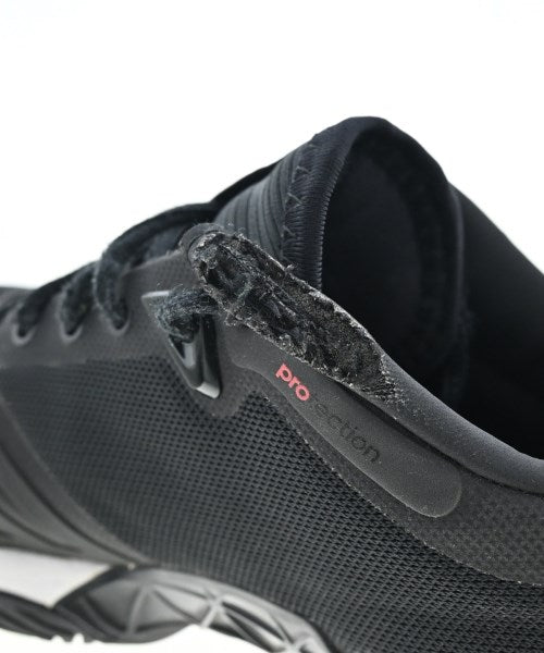 adidas รองเท้าผ้าใบ