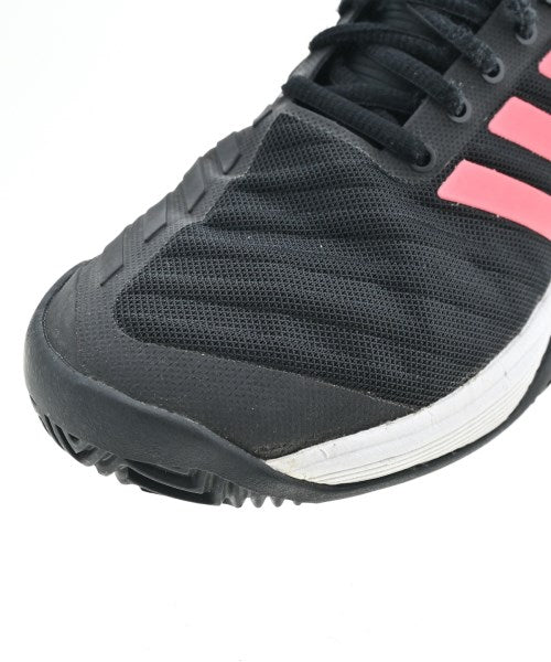 adidas รองเท้าผ้าใบ