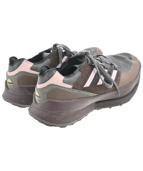 adidas รองเท้าผ้าใบ