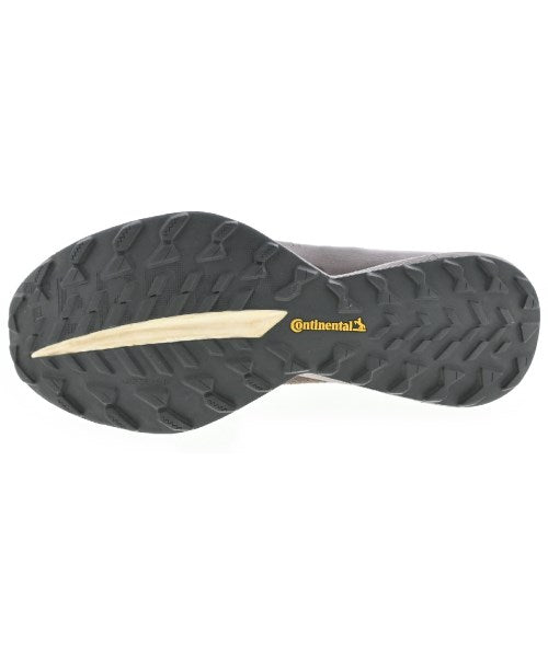 adidas รองเท้าผ้าใบ