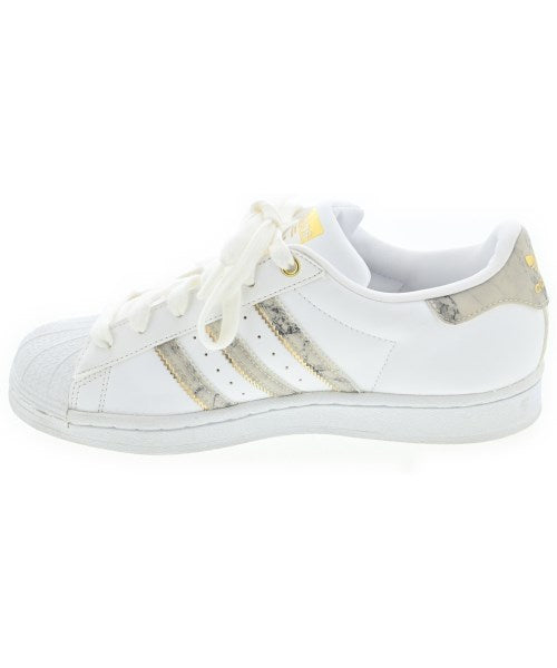 adidas รองเท้าผ้าใบ