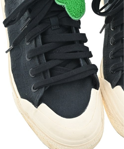 adidas รองเท้าผ้าใบ
