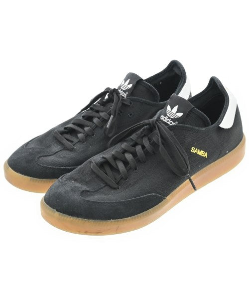 adidas รองเท้าผ้าใบ