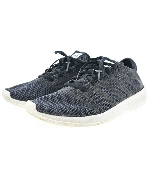 adidas รองเท้าผ้าใบ