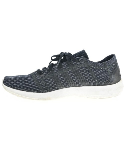 adidas รองเท้าผ้าใบ