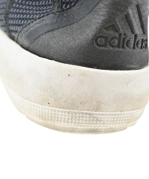 adidas รองเท้าผ้าใบ