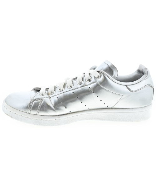 adidas รองเท้าผ้าใบ
