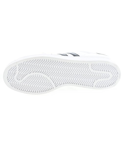 adidas รองเท้าผ้าใบ