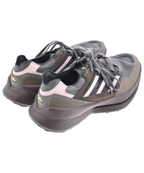 adidas รองเท้าผ้าใบ