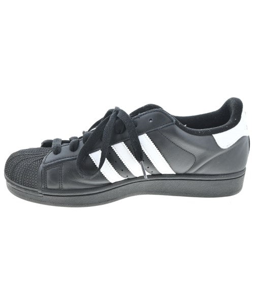 adidas รองเท้าผ้าใบ