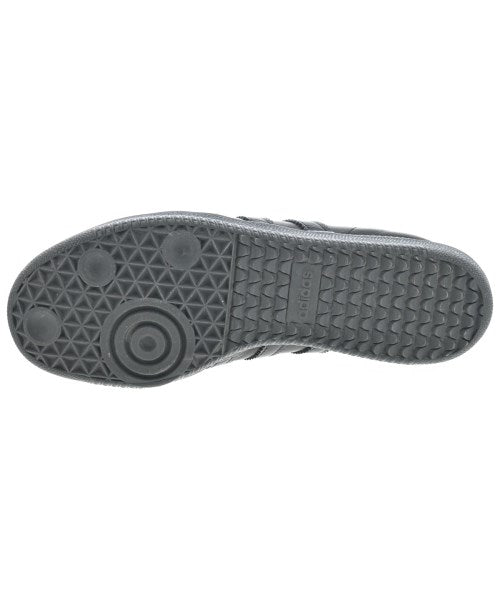 adidas รองเท้าผ้าใบ