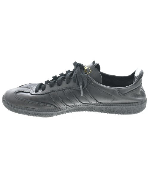 adidas รองเท้าผ้าใบ