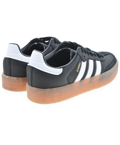 adidas รองเท้าผ้าใบ