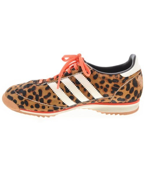adidas รองเท้าผ้าใบ