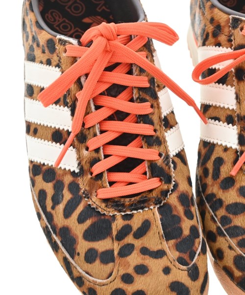 adidas รองเท้าผ้าใบ