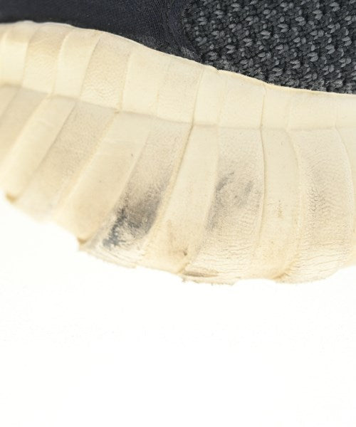 adidas รองเท้าผ้าใบ