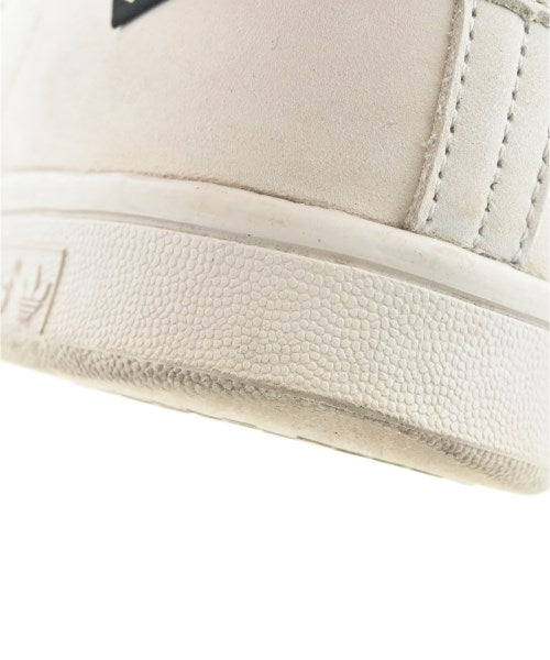 adidas รองเท้าผ้าใบ