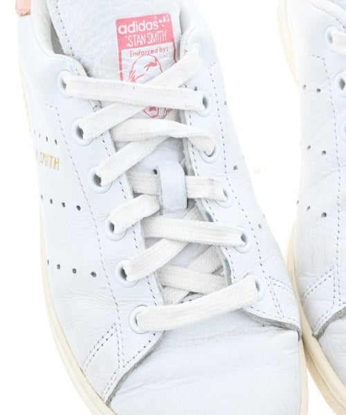 adidas รองเท้าผ้าใบ