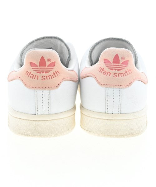 adidas รองเท้าผ้าใบ