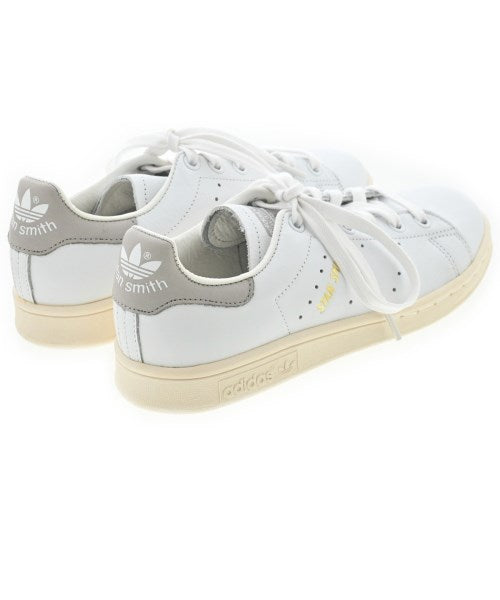 adidas รองเท้าผ้าใบ