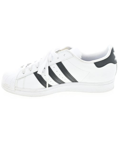 adidas รองเท้าผ้าใบ