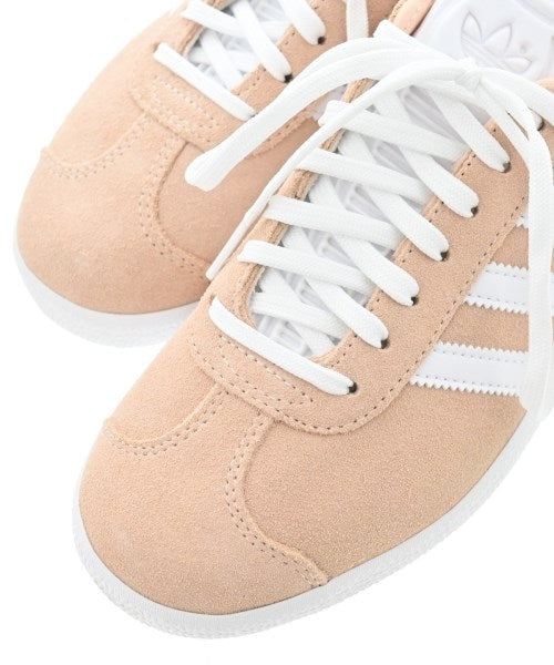 adidas รองเท้าผ้าใบ