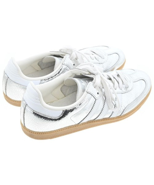 adidas รองเท้าผ้าใบ