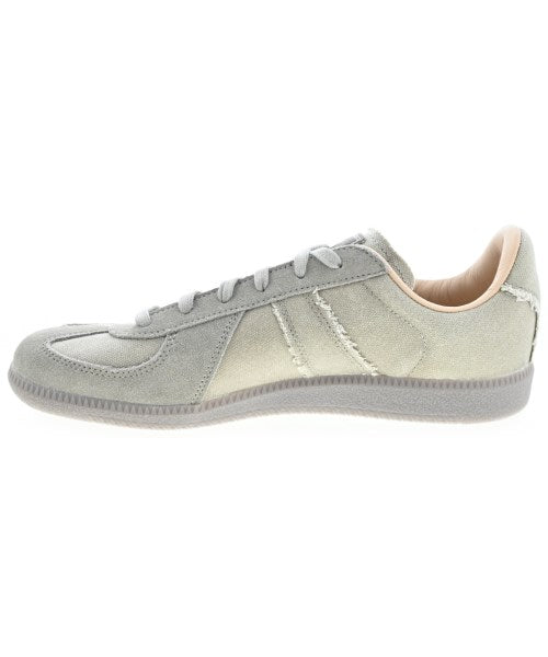 adidas รองเท้าผ้าใบ
