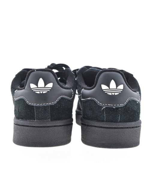 adidas รองเท้าผ้าใบ