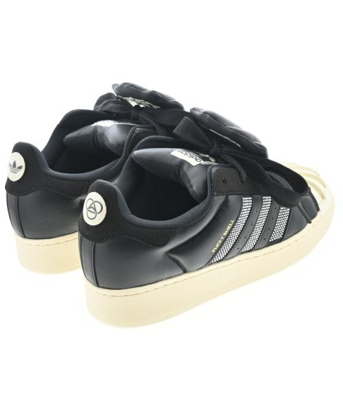 adidas รองเท้าผ้าใบ