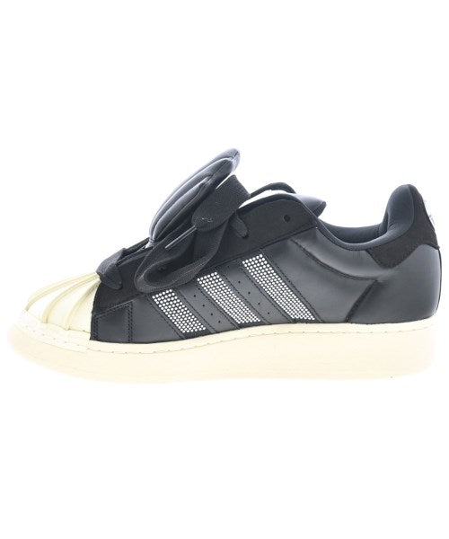 adidas รองเท้าผ้าใบ