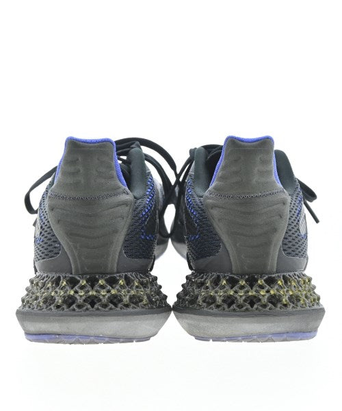 adidas รองเท้าผ้าใบ