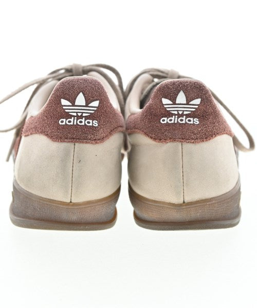 adidas รองเท้าผ้าใบ