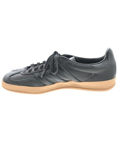 adidas รองเท้าผ้าใบ