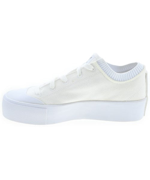adidas รองเท้าผ้าใบ