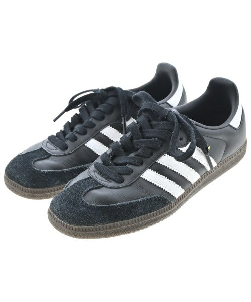 adidas รองเท้าผ้าใบ
