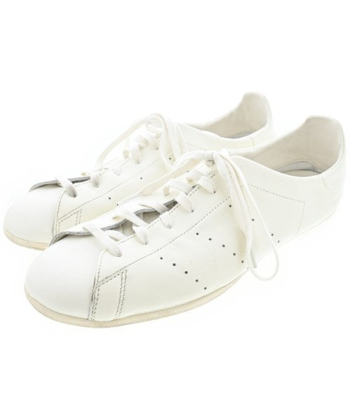 adidas รองเท้าผ้าใบ