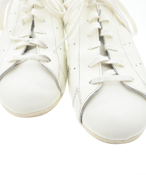 adidas รองเท้าผ้าใบ