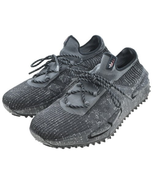 adidas รองเท้าผ้าใบ