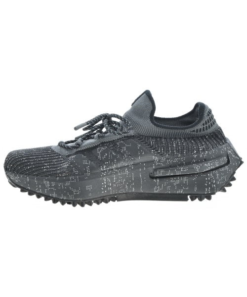 adidas รองเท้าผ้าใบ