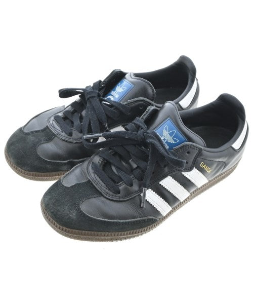 adidas รองเท้าผ้าใบ
