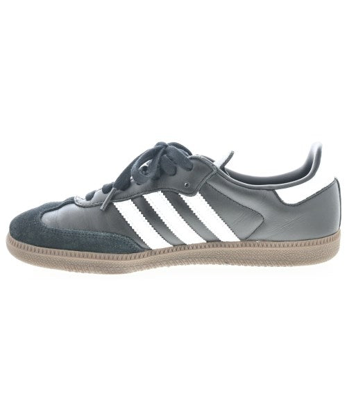 adidas รองเท้าผ้าใบ