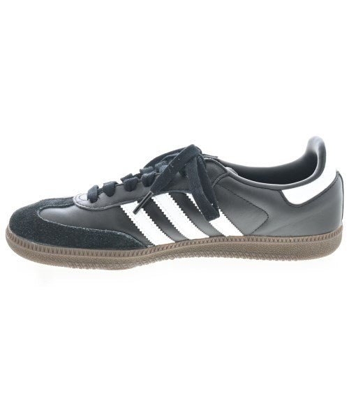 adidas รองเท้าผ้าใบ