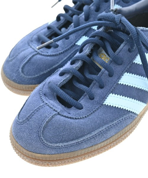 adidas รองเท้าผ้าใบ