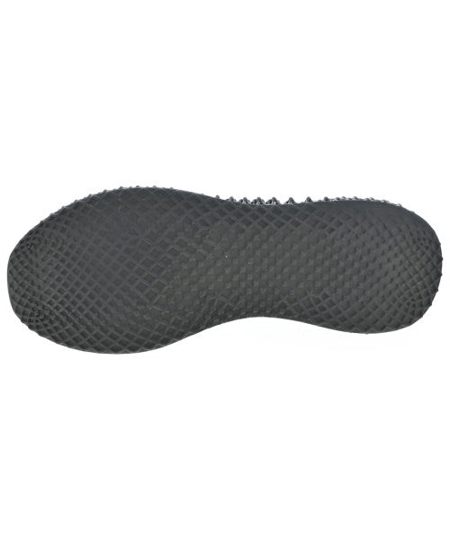 adidas รองเท้าผ้าใบ