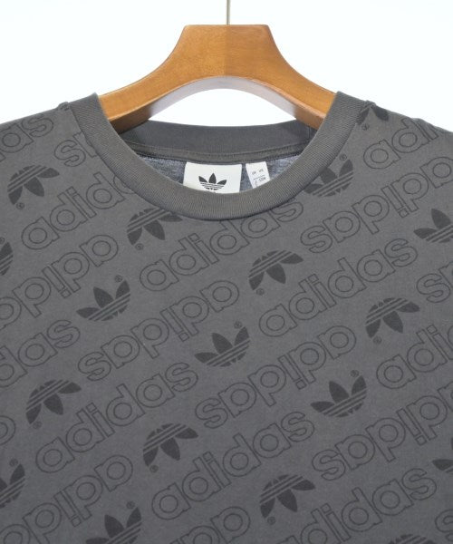 adidas เสื้อยืด/เสื้อท็อปส์