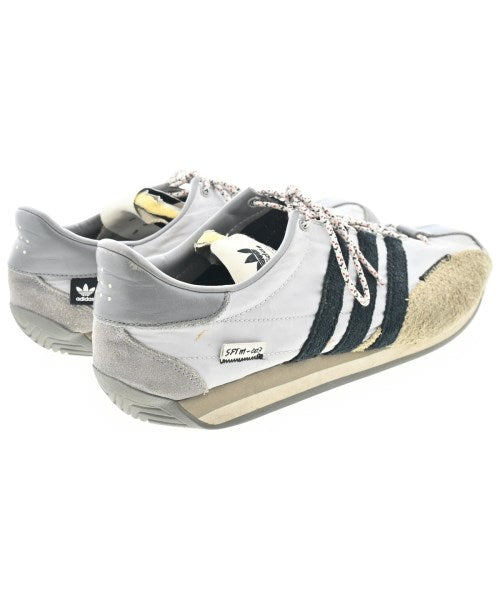 adidas รองเท้าผ้าใบ