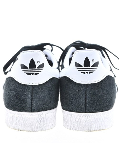adidas รองเท้าผ้าใบ