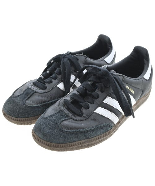 adidas รองเท้าผ้าใบ